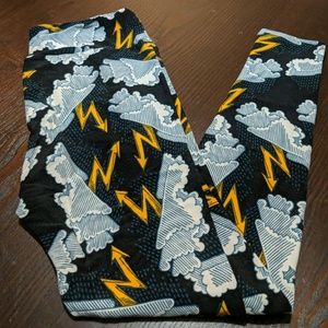 LuLaRoe Tall & Curvy Leggings